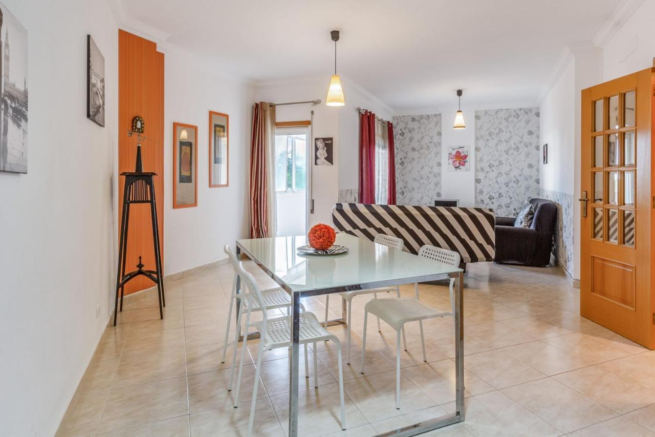 Armação de Pêra Spacious 2 Bdr Apartment W/ Patio By Lovelystay מראה חיצוני תמונה