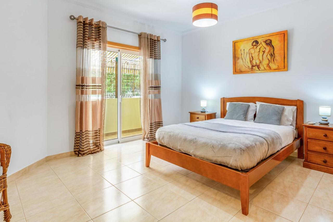 Armação de Pêra Spacious 2 Bdr Apartment W/ Patio By Lovelystay מראה חיצוני תמונה