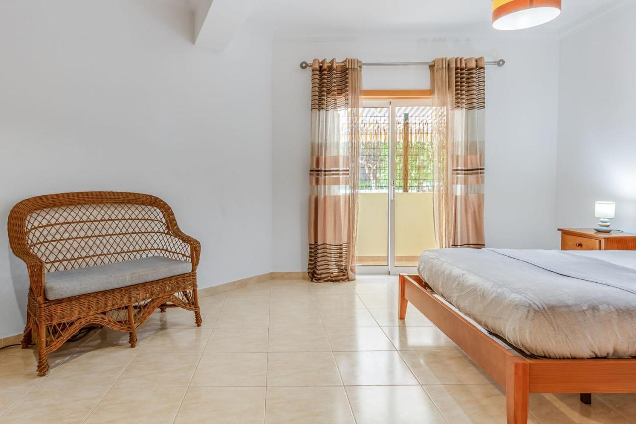 Armação de Pêra Spacious 2 Bdr Apartment W/ Patio By Lovelystay מראה חיצוני תמונה