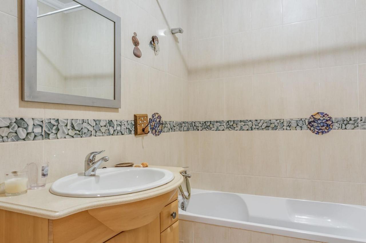 Armação de Pêra Spacious 2 Bdr Apartment W/ Patio By Lovelystay מראה חיצוני תמונה