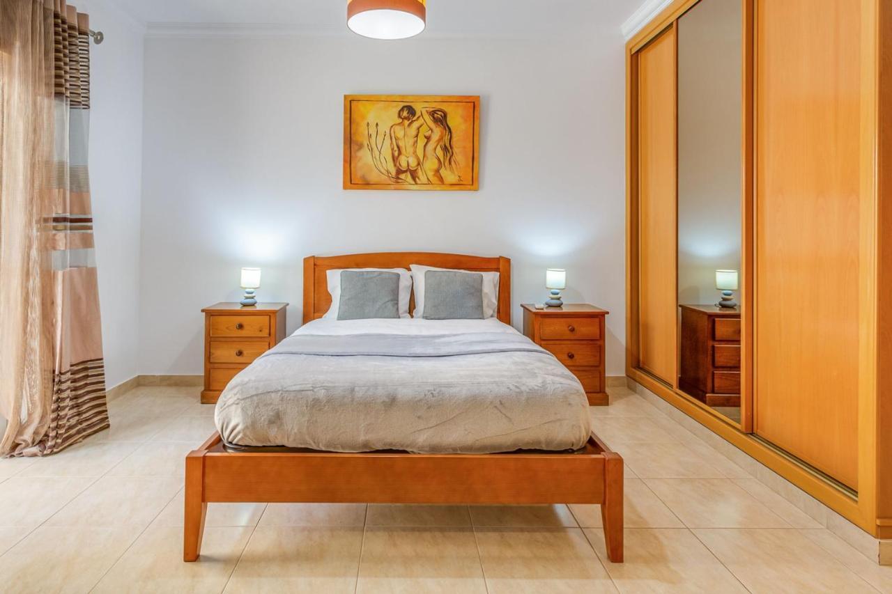 Armação de Pêra Spacious 2 Bdr Apartment W/ Patio By Lovelystay מראה חיצוני תמונה
